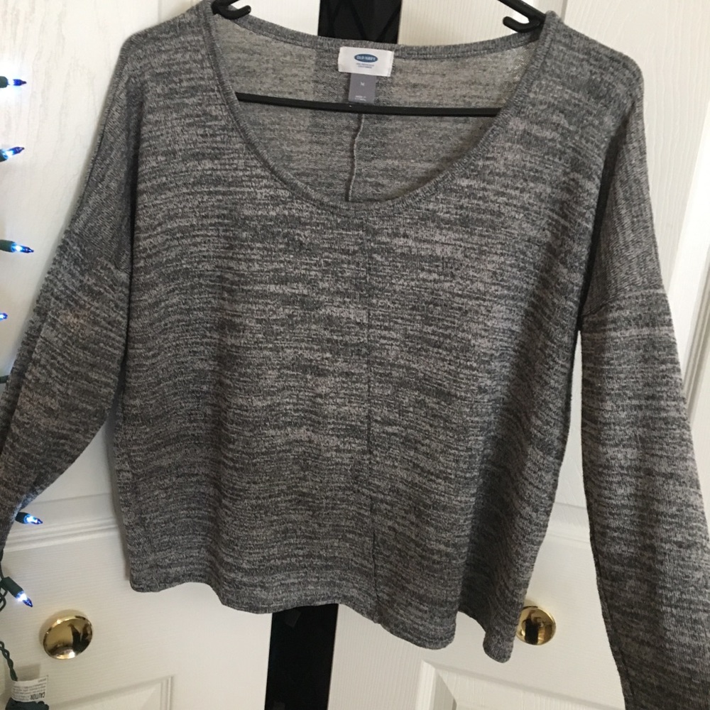 Long sleeve grey top